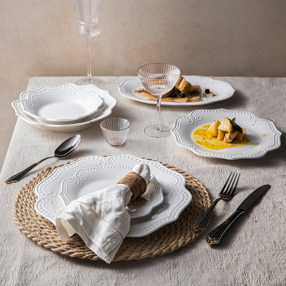 Класически релефни порцеланови чинии – колекция ÉLIA