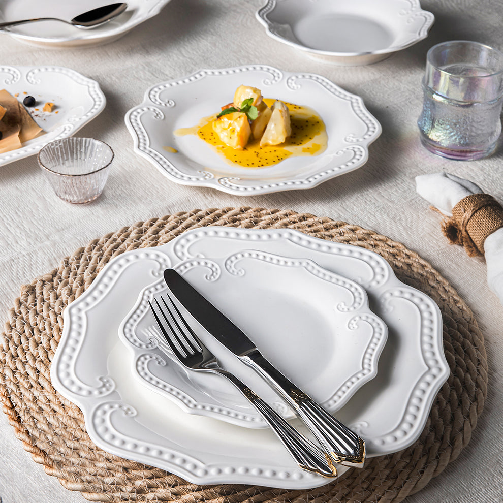 Класически релефни порцеланови чинии – колекция ÉLIA