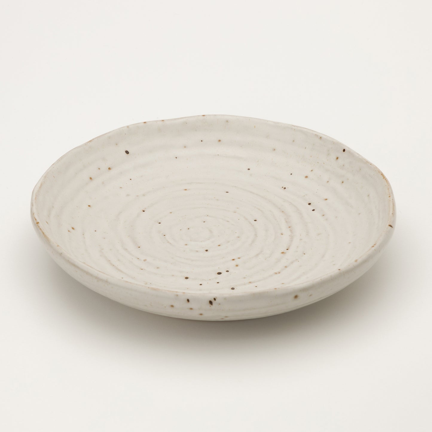 Керамичен комплект в ретро стил — чинии и купа