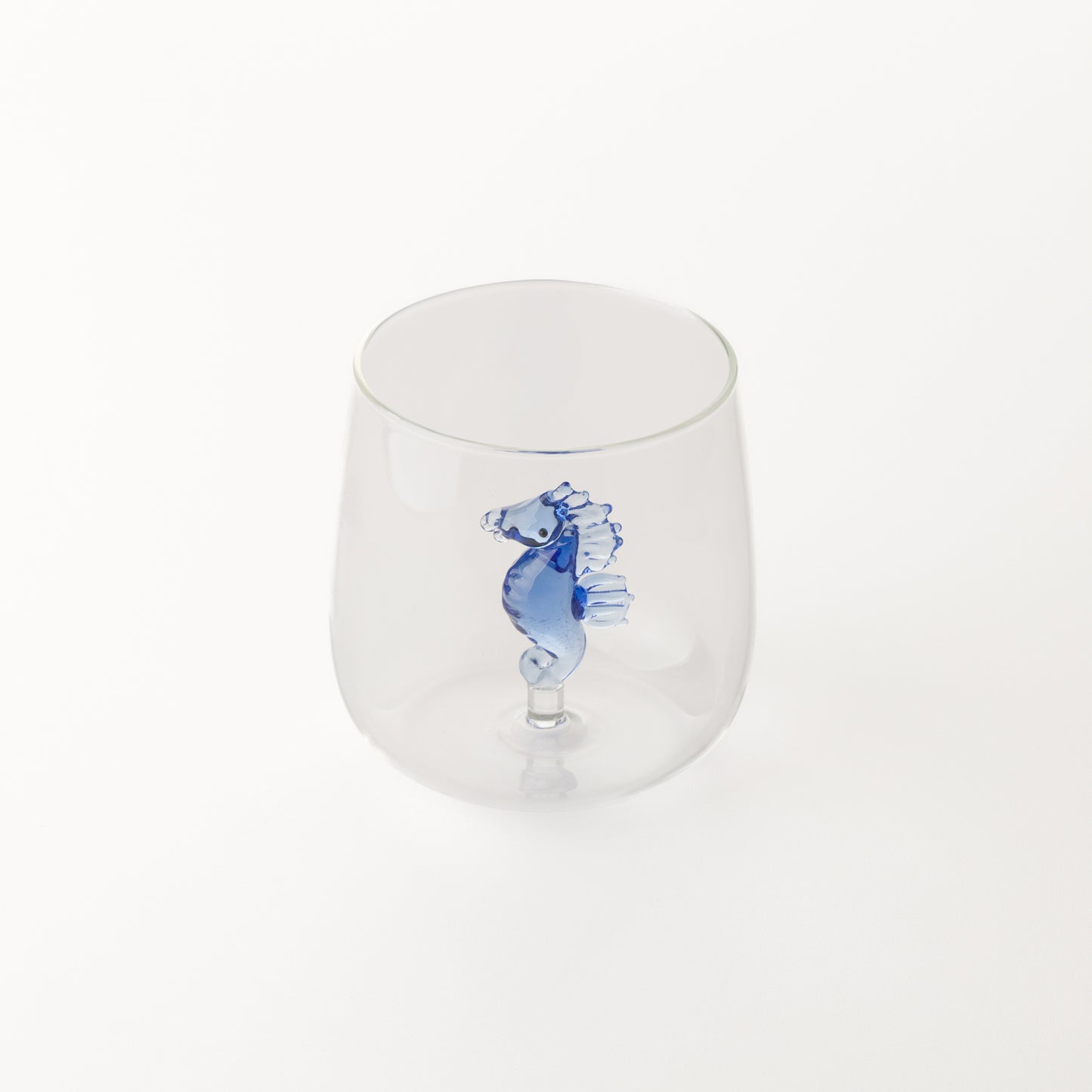 Стъклена чаша с морско конче – артистична ръчна изработка