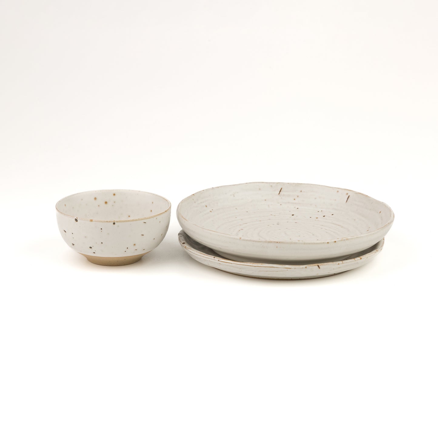 Керамичен комплект в ретро стил — чинии и купа