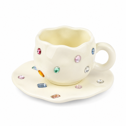 Керамична чаша с чинийка „Сияние“ в кремав цвят с декоративни акценти